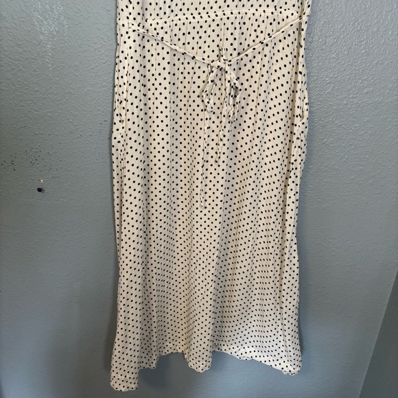 & Other Stories Flutter-Sleeve Midi Dress White Polka Dot 10 Classic Modest - Picture 11 of 13